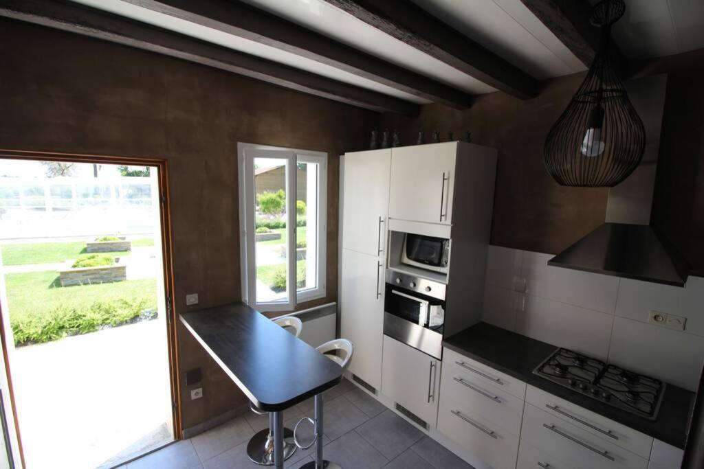 Gite Les Doucesheures- 110M²--3 Chambres-6 Pers Betz-le-Chateau Exterior foto